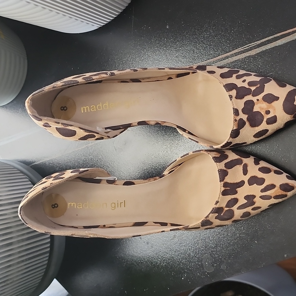 Shoe